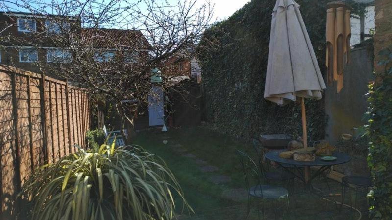 Gazde/Camere de închiriat Cosy Double Near Wimbledon Londra