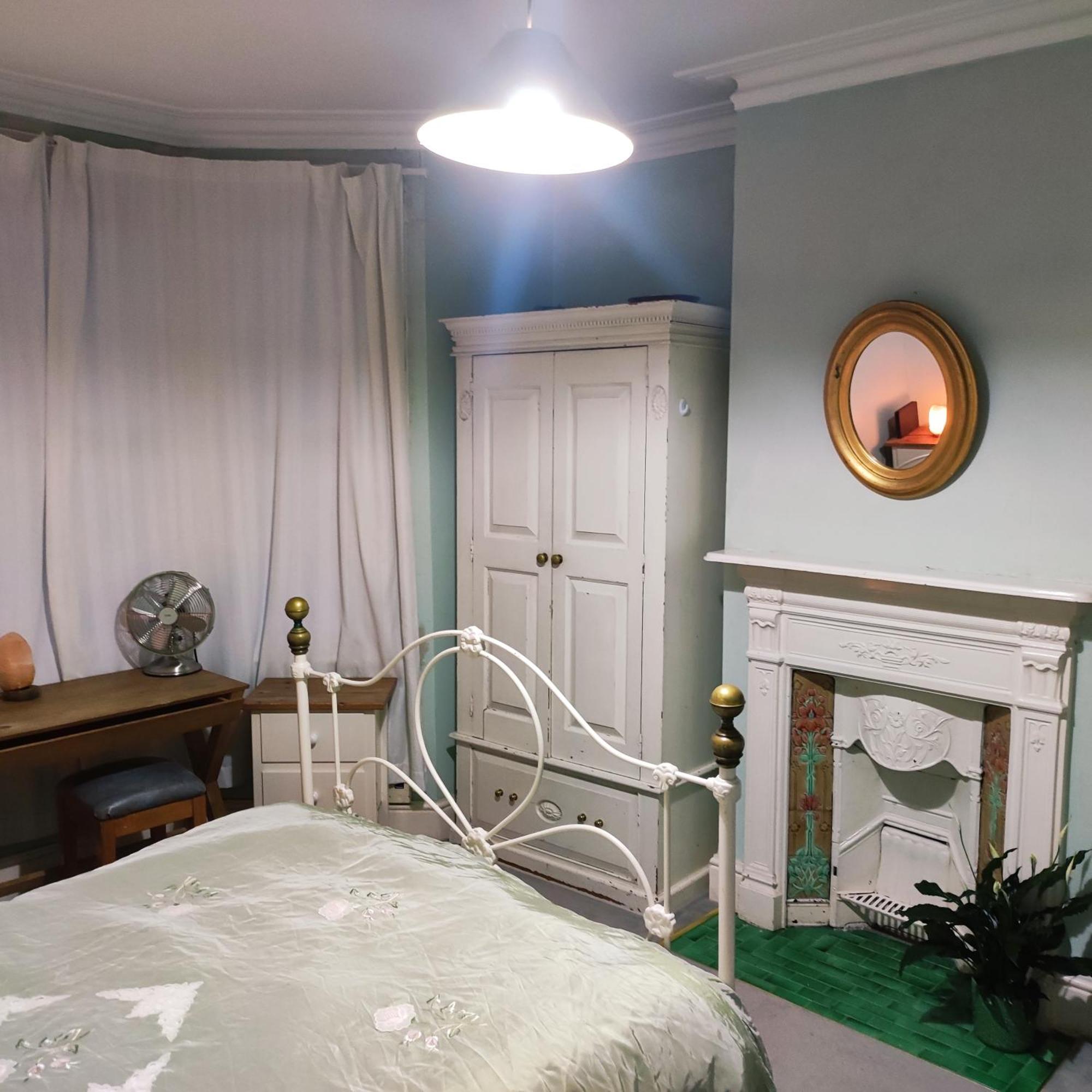 Cosy Double Near Wimbledon Londra